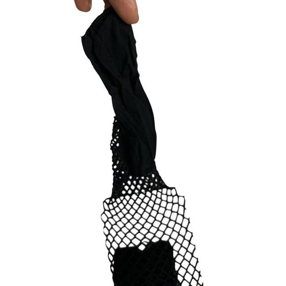 Women's Fishnet Ankle Socks - Stylish Black Stockings - Picture 4 of 5